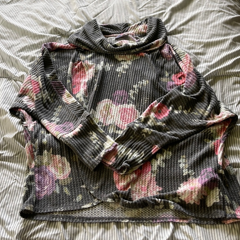 LLR Large long sleeve top